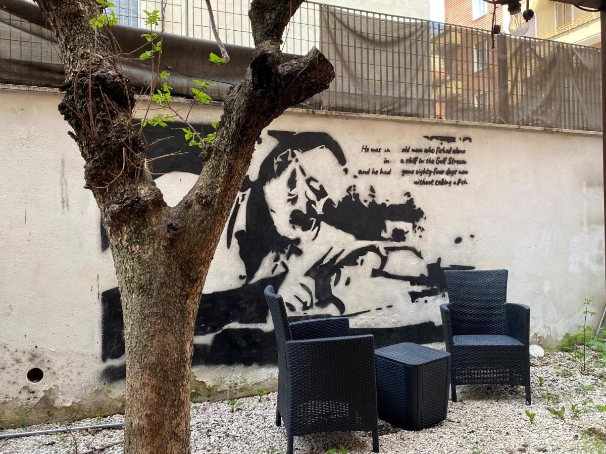 Hemingway At Vatican Apartment *